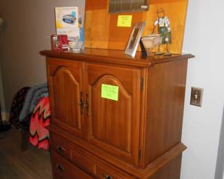 chest on chest, mid century mirror