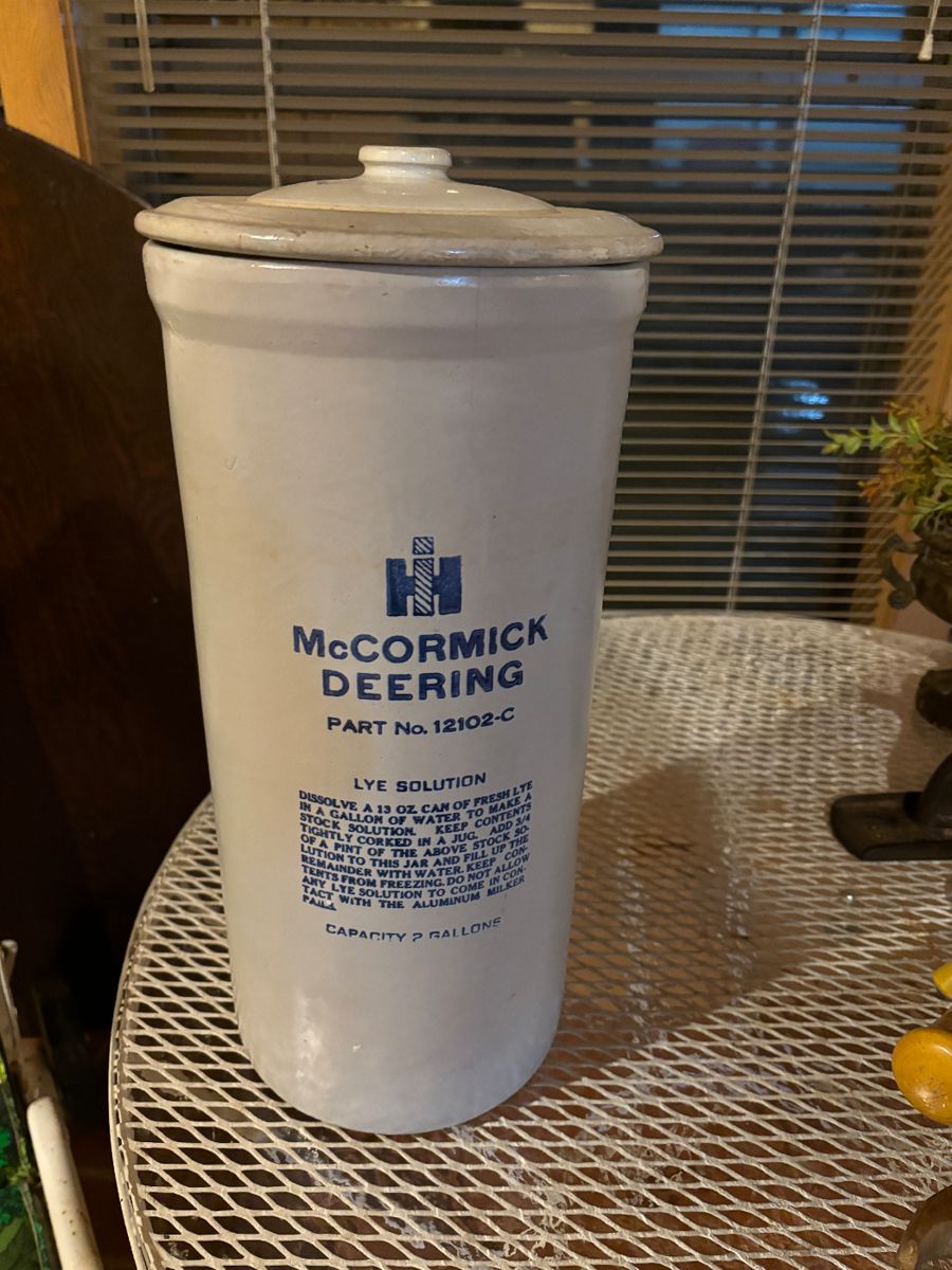 WhistleStop Estate Sales in Brookhaven, MS starts on 12/9/2023