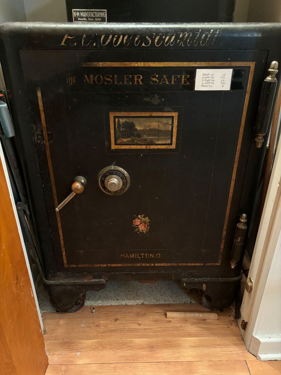 WhistleStop Estate Sales in Brookhaven, MS starts on 12/9/2023