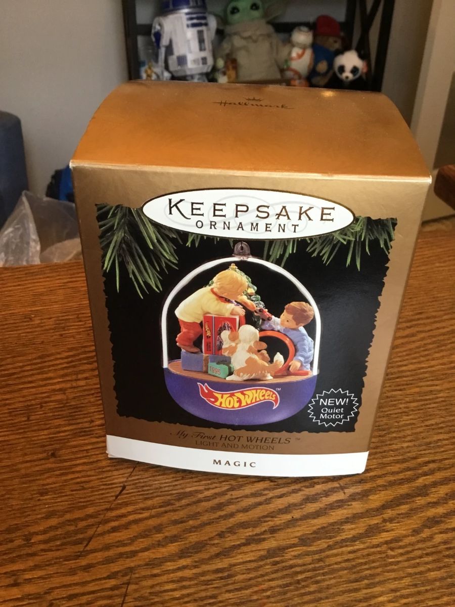 hallmark Keepsake christmas ornameents 