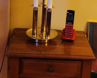 Ethan Allen End Table
Brass Table Lamp