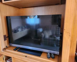 42" Sony TV