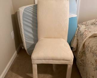 Set of 4 Chairs