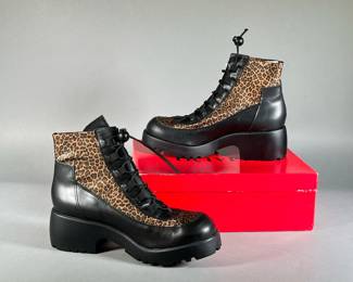 (NEW) OLIVER BLACK & LEOPARD BOOTS | Black leather and leopard print lace up boot. Size 40.

