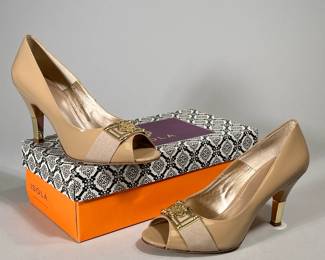 WOMEN’S ISOLA HEELS | Size 9, Light tan/taupe open-toe heels with gold-tone accents. 

