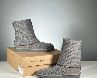 [NWT] KNIT UGGS | Ugg Australia Classic Cardy boots in gray, US size 9.

