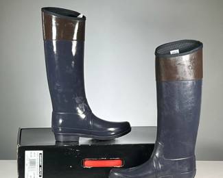 [NEW] HUNTER BOOTS | Women's size 7M blue and brown Hunter boots, "Sandhurst Carlyle" in Navy / Bitter Chocolate, tall rain boots. 
