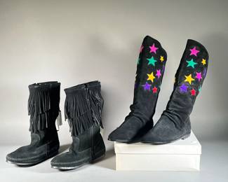 (2PC) (NEW) WOMEN’S BLACK SUEDE BOOTS | Includes; souliers black suede boots and Minnetonka Moccasin tasseled black suede boots. Both size 9.
