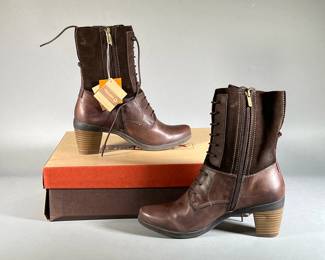 (NEW) PIKOLINOS BROWN LEATHER BOOTS | Heeled brown leather and suede boot. Size 39.

