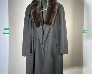 FUR-LINED COAT | Women's black wool coat with brown fur lined neck/shoulder, silk lined interior with no apparent label. - l. 42 in (from shoulder)
