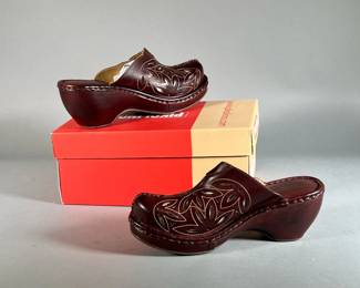 (NEW) PIKOLINOS WOMEN’S CLOGS | Olmo brown leather clogs. Size 40.

