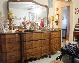 Triple dresser/mirror