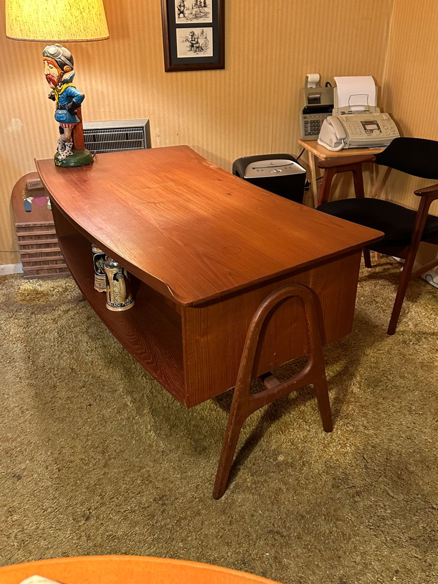 OUTSTANDING mid century modern desk