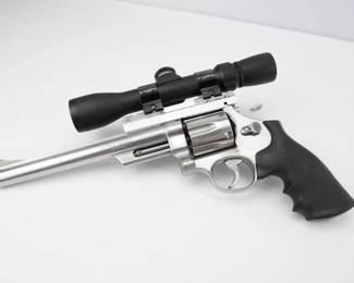 Make: Smith & Wesson
Model: 629-1
Caliber: .44 MAGNUM
Action: DA
Bore: Shiny
Serial # AVY4523
Condition: Excellent
Smith & Wesson Model 629 Deluxe 44 Magnum 6.5in Stainless Pistol - 6 Rounds - The Model 629 Deluxe chambered in .44 Magnum. Features an 8 inch barrel and a Bushnell Scope. This Revolver is in Excellent condition and shows little signs of use and wear. 