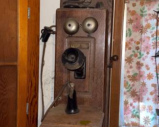 Antique phone 