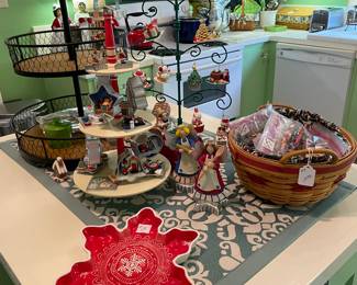 Christmas kitchen Hallmark decorations