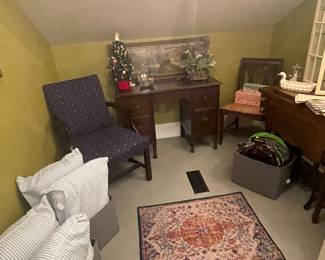 Sitting room off bath