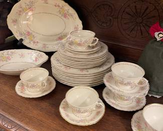 Syracuse China service for 6 with extra and serving pieces