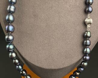 14k gold pearl necklace