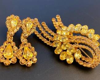 Vintage crown Trifari brooch and matching earrings