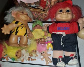 Large and small trolls