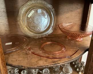 Dining room  - more pink & yellow plate