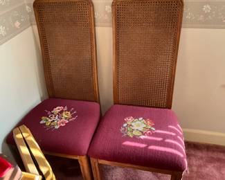 Dining room - 6 chairs to table & chair set