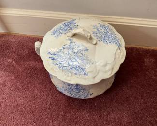 Dining room  - chamber pot - as is