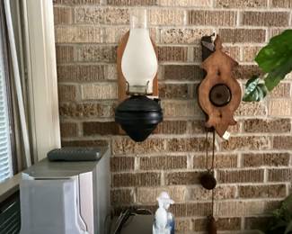 Room just outside kitchen 