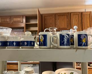 Morton Salt set of coffee cups, sugar bowl & creamers !  