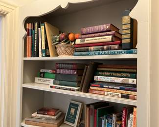 Hallway shelving area