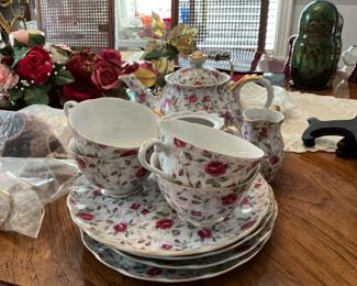 Hand painted Lefton China set - dining table 