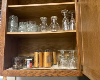Glasses sets in kitchen 