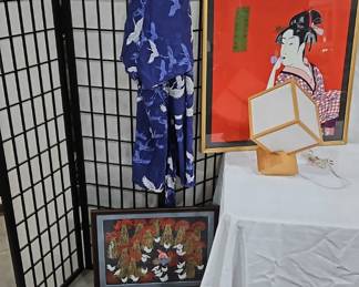 Shoji Screen With 2 Japanese Prints Lamp