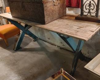 19TH C. SAWBUCK DINING TABLE ORIGINAL PAINT