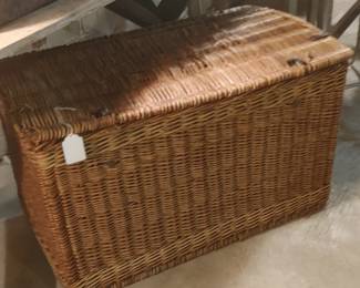 WICKER STORAGE CHEST