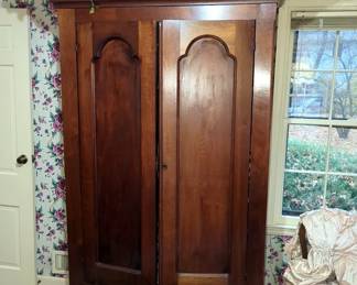 Antique 2 Door Wardrobe With Bottom Drawer And 2 Inner Shelves, Top Crown Is Removable, 91" x 53" x 20"