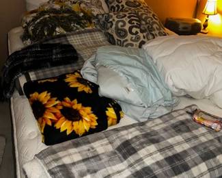 BLANKETS AND COMFORTERS