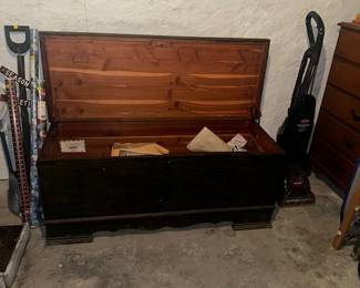 CEDAR CHEST