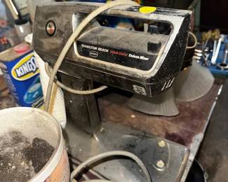 VINTAGE HAMILTON BEACH DELUXE MIXER