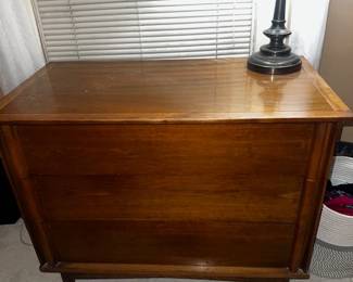 SMALL DRESSER