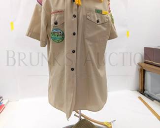 VINTAGE - BOY SCOUTS OF AMERICA UNIFORM
TROOP 329, PHOENIX, ARIZONA
INCLUDES:
BOY SCOUT BUTTON-DOWN SHIRT
(2) NECKERCHIEFS
(1) NECKERCHIEF CLIP
(2 PR.) WOOL SOCKS (RED STRIPE)