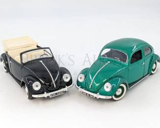 (X2) SOLIDO VW DIECAST CARS
MADE IN FRANCE
(2) 1949 COCCINELLE VW, 9.5'' L