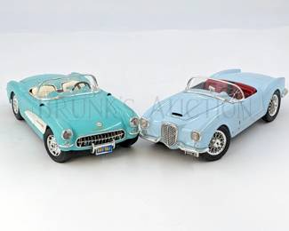 #19 • (X2) DIECAST CARS
High bid $5 (x2)
(X2) BBURAGO DIECAST CARS
MADE IN ITALY
(1) 1957 CHEVROLET CORVETTE, 9.75'' L
(1) LANCIA AURELIA 1955 SPIDER, 10'' L
