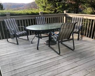 Patio Table w/ 6 Chairs $75