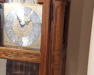 Antique grandfather Clock
125$