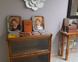 This shorty barrister is a faker, but looks pretty darn good.  It put some effort into the grift.  Also, twin Coke trays, true vintage, lotsa scratches, fyi.   TBH, perfect is not really how I prefer my vintage items.  Anyone else?