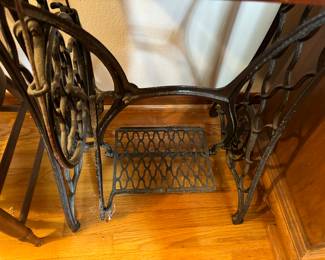 #34 - $120 - Sewing machine & stand no brand 