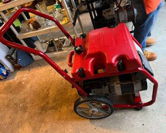 $350 - Wheelhouse / Generac 5550 watts heavy duty generator - fully serviced a week ago. Fully functional. 