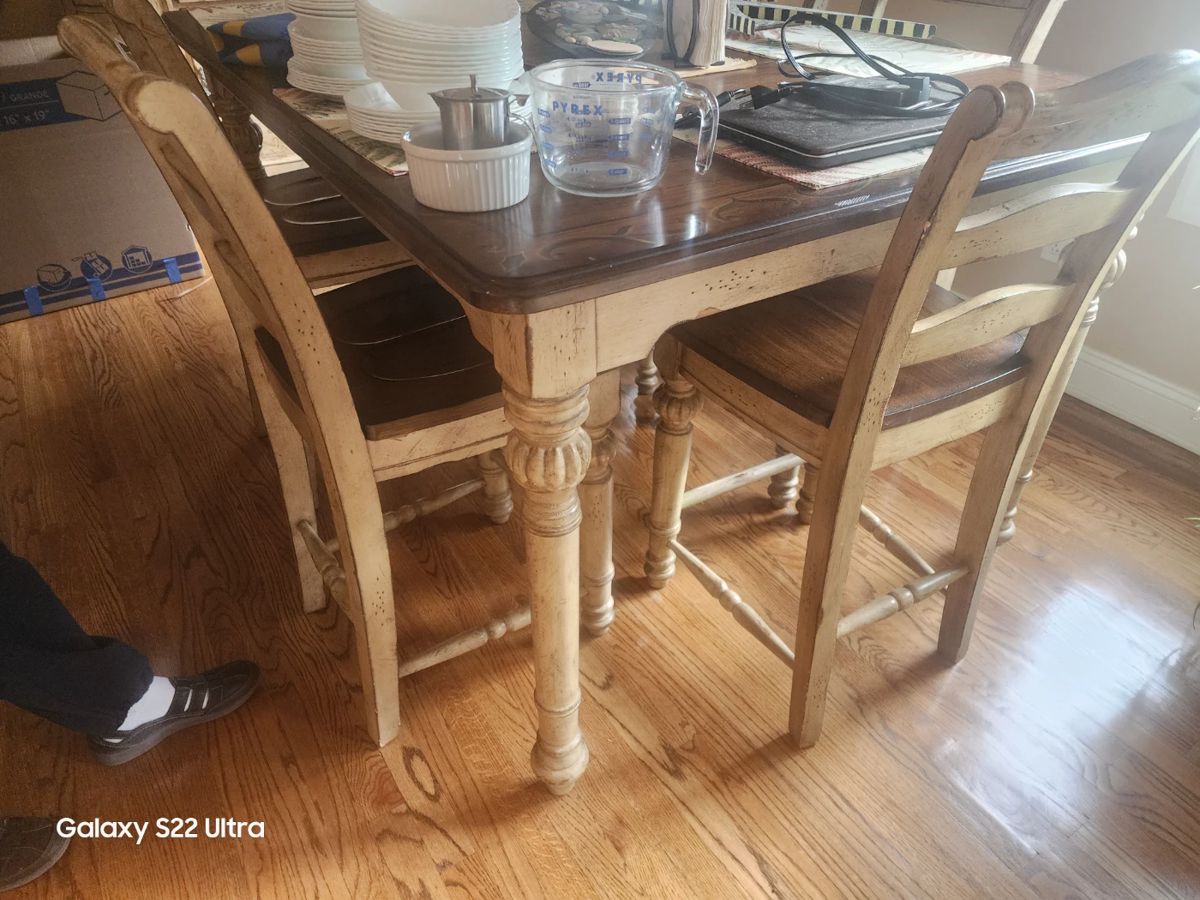 Bayville Estate Sale Furniture Indoor and... starts on 1/12/2024